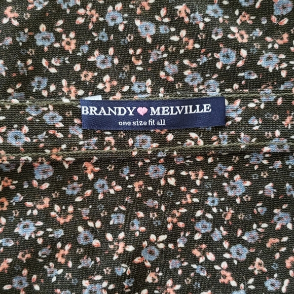 BRANDY MELVILLE TOP - Picture 3 of 4